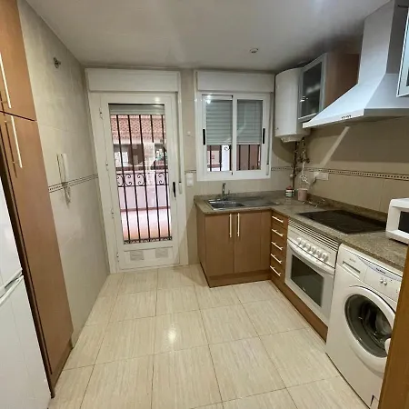 Bajo Con Terrazas Magic World Apartament *
